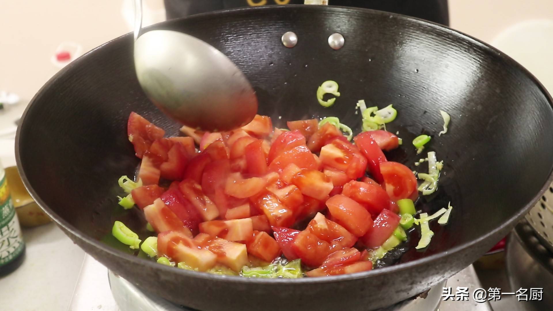 西红柿鸡蛋疙瘩汤（这才是西红柿疙瘩汤正确的做法）-第10张图片