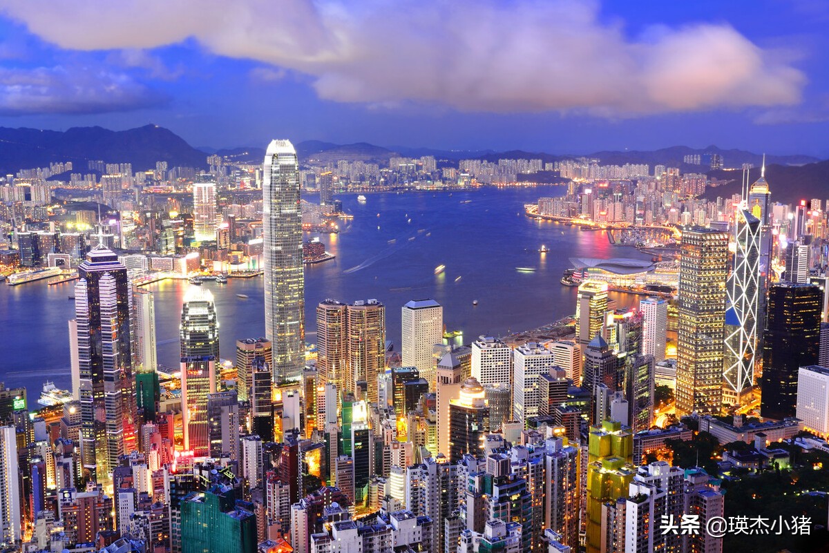 香港特首是正部级吗？相当于大陆什么级别呢？